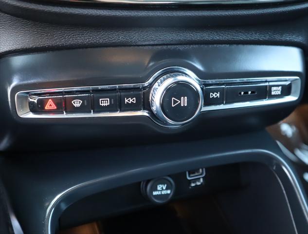 2022 Volvo XC40 T5 Inscription