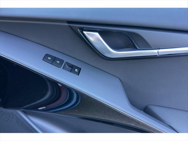 2025 Kia Niro Plug-In Hybrid EX