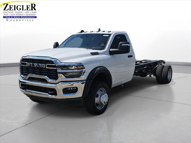 2025 RAM Ram 5500 Chassis Cab RAM 5500 TRADESMAN CHASSIS REGULAR CAB 4X2 120 CA