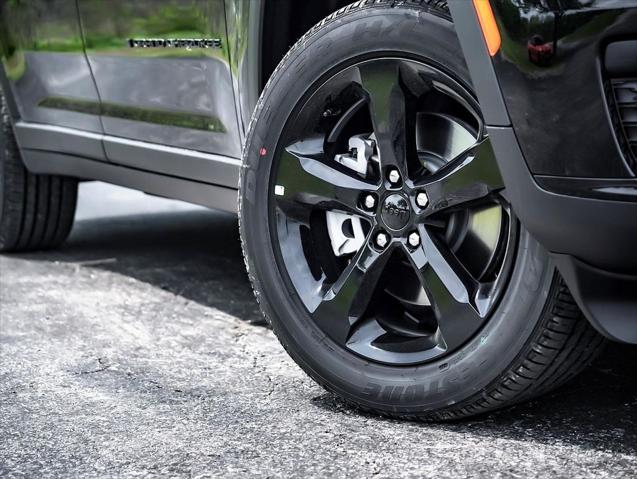 2025 Jeep Grand Cherokee GRAND CHEROKEE L ALTITUDE 4X2