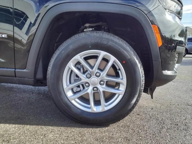 2025 Jeep Grand Cherokee GRAND CHEROKEE L LAREDO X 4X4