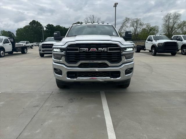 2025 RAM Ram 3500 Chassis Cab RAM 3500 TRADESMAN CREW CAB CHASSIS 4X2 60 CA