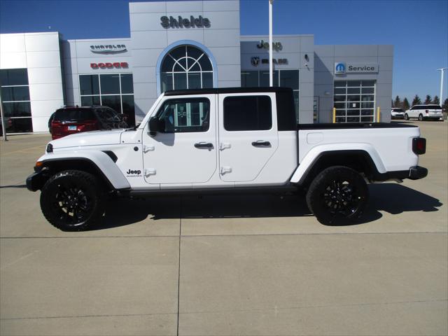 2025 Jeep Gladiator GLADIATOR NIGHTHAWK 4X4