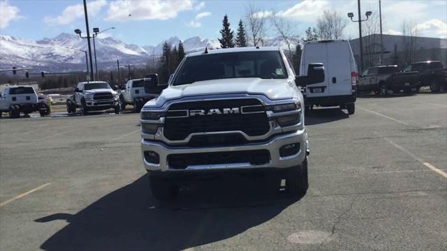 2025 RAM Ram 3500 RAM 3500 TRADESMAN CREW CAB 4X4 64 BOX