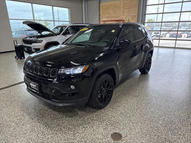 2025 Jeep Compass COMPASS LATITUDE 4X4