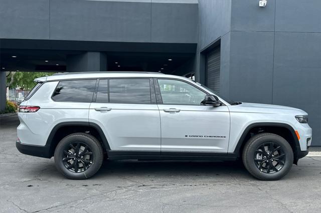 2025 Jeep Grand Cherokee GRAND CHEROKEE L ALTITUDE X 4X4