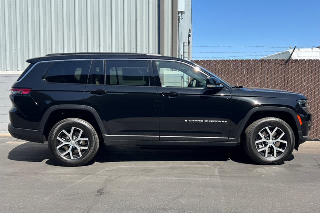 2025 Jeep Grand Cherokee GRAND CHEROKEE L LIMITED 4X4