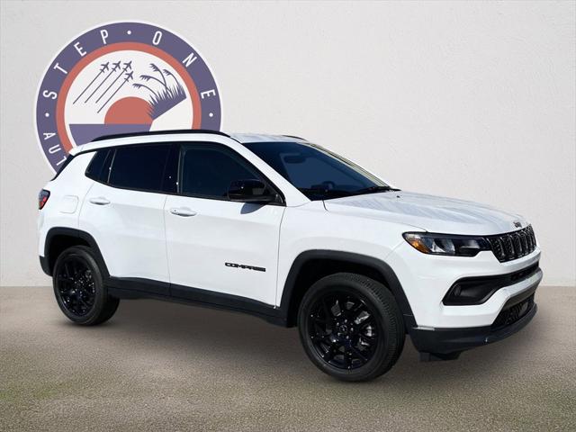 2025 Jeep Compass COMPASS LATITUDE 4X4