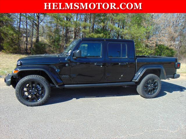 2025 Jeep Gladiator GLADIATOR NIGHTHAWK 4X4