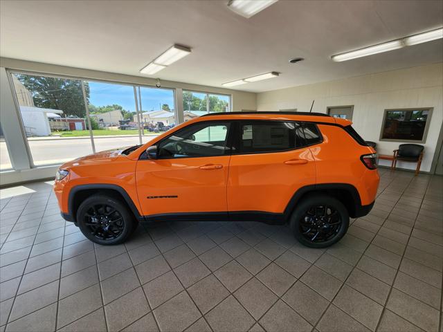 2025 Jeep Compass COMPASS LATITUDE 4X4