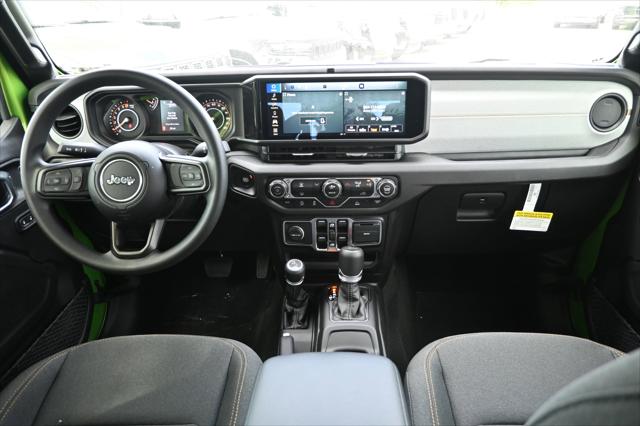 2025 Jeep Gladiator GLADIATOR NIGHTHAWK 4X4