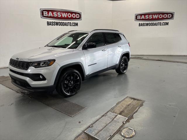 2025 Jeep Compass COMPASS LATITUDE 4X4