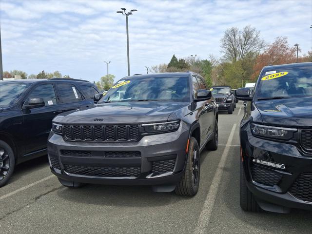 2025 Jeep Grand Cherokee GRAND CHEROKEE L ALTITUDE 4X4