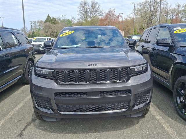 2025 Jeep Grand Cherokee GRAND CHEROKEE L ALTITUDE 4X4
