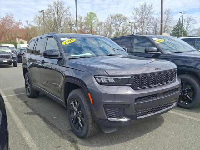 2025 Jeep Grand Cherokee GRAND CHEROKEE L ALTITUDE 4X4