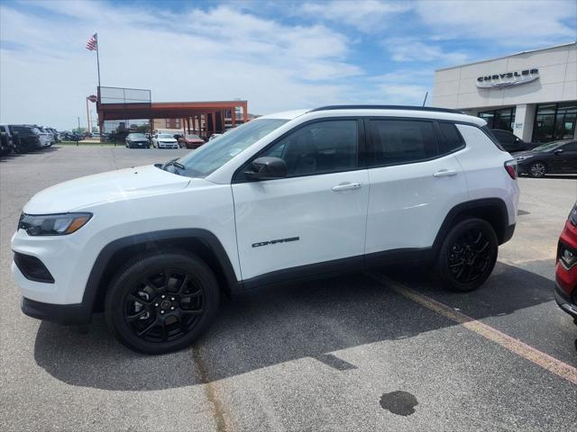 2025 Jeep Compass COMPASS LATITUDE 4X4