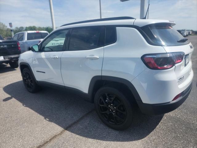 2025 Jeep Compass COMPASS LATITUDE 4X4