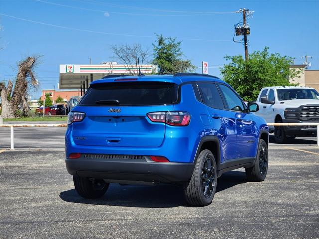 2025 Jeep Compass COMPASS LATITUDE 4X4