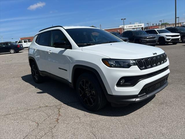 2025 Jeep Compass COMPASS LATITUDE 4X4