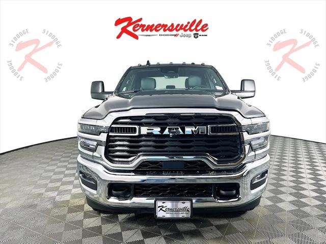 2025 RAM Ram 3500 RAM 3500 TRADESMAN CREW CAB 4X4 64 BOX