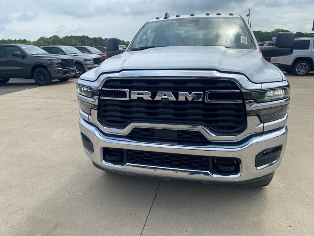 2025 RAM Ram 3500 RAM 3500 TRADESMAN CREW CAB 4X4 64 BOX