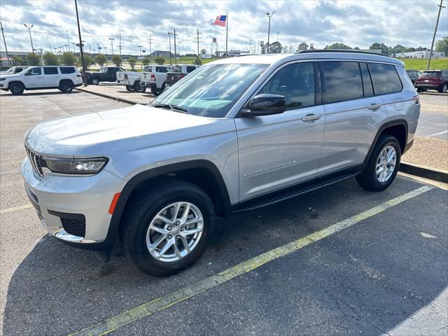 2025 Jeep Grand Cherokee GRAND CHEROKEE L LAREDO X 4X4