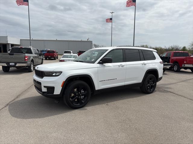 2025 Jeep Grand Cherokee GRAND CHEROKEE L ALTITUDE 4X4