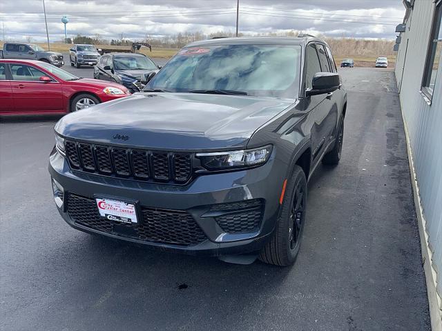 2025 Jeep Grand Cherokee GRAND CHEROKEE ALTITUDE 4X4