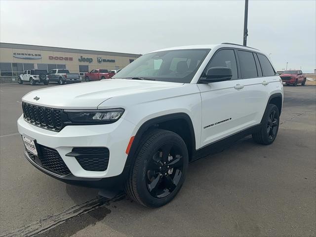 2025 Jeep Grand Cherokee GRAND CHEROKEE ALTITUDE 4X4 2025 Jeep Grand Cherokee GRAND CHEROKEE ALTITUDE 4X4