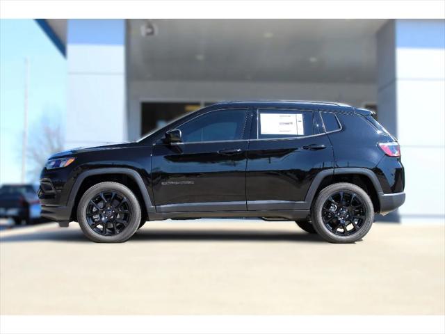 2025 Jeep Compass COMPASS LATITUDE 4X4