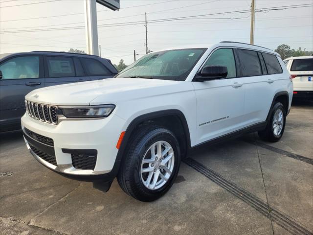 2023 Jeep Grand Cherokee L Laredo 4x2