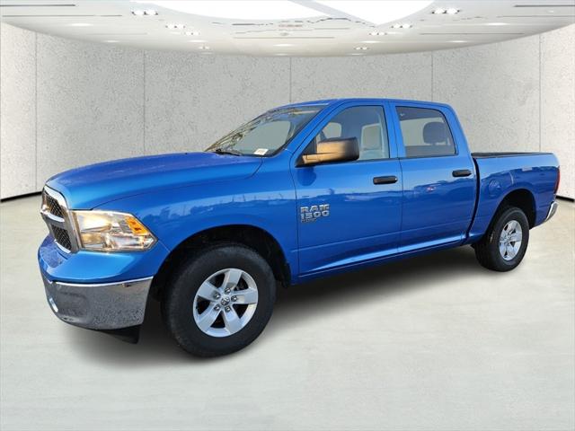 2022 RAM 1500 Classic SLT Crew Cab 4x4 57 Box