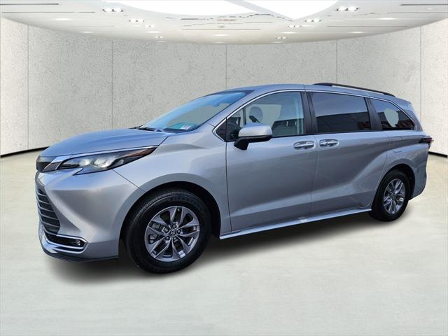 2024 Toyota Sienna XLE