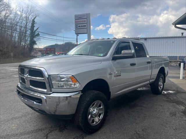 2017 RAM 2500 Tradesman Crew Cab 4x4 64 Box