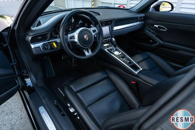 2013 Porsche 911 Carrera