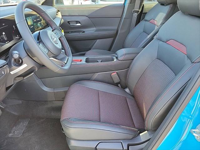 2025 Nissan Kicks SR FWD
