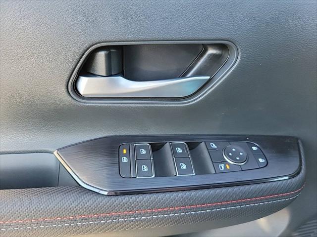 2025 Nissan Kicks SR FWD
