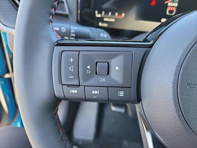 2025 Nissan Kicks SR FWD