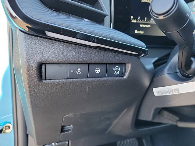 2025 Nissan Kicks SR FWD