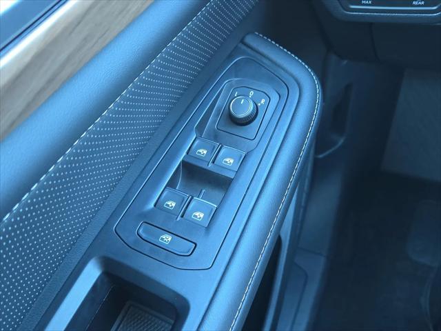 2025 Volkswagen Atlas 2.0T SE