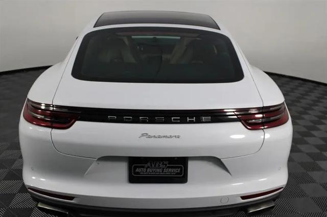 2017 Porsche Panamera 4