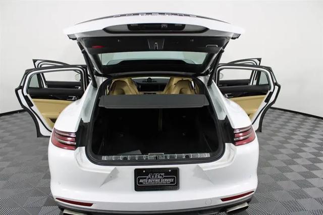 2017 Porsche Panamera 4