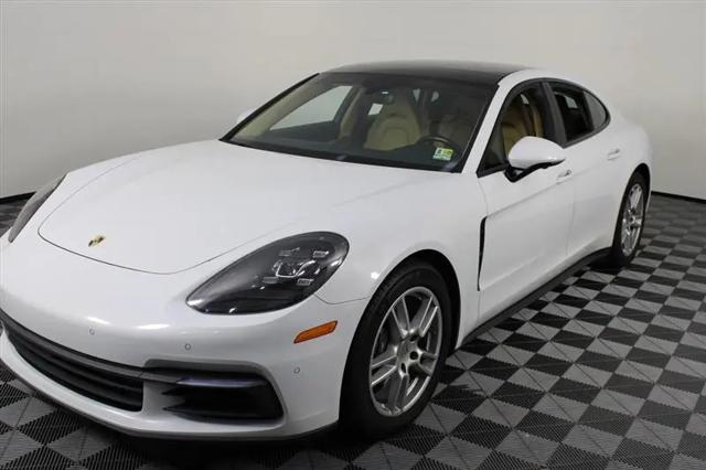 2017 Porsche Panamera 4