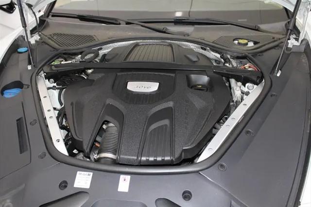 2017 Porsche Panamera 4
