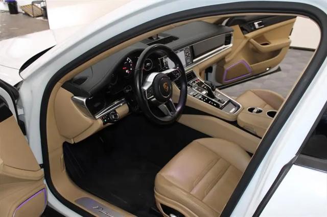 2017 Porsche Panamera 4