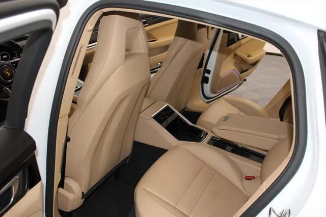 2017 Porsche Panamera 4