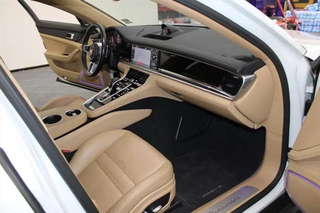 2017 Porsche Panamera 4