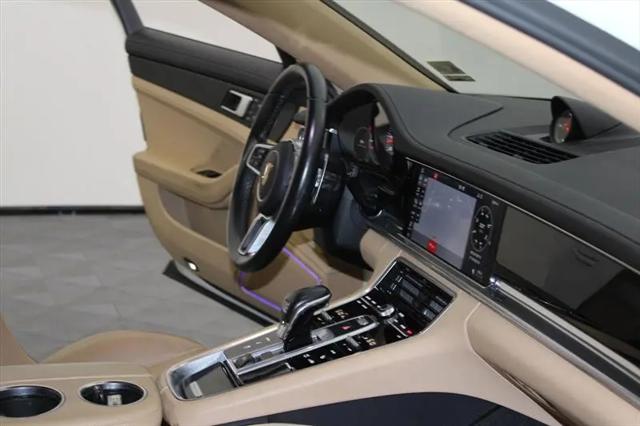 2017 Porsche Panamera 4