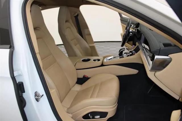 2017 Porsche Panamera 4