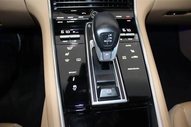 2017 Porsche Panamera 4